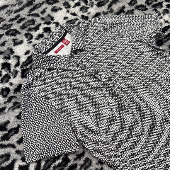 Axist Black and White Geometric Polo Shirt - Picture 3 of 5